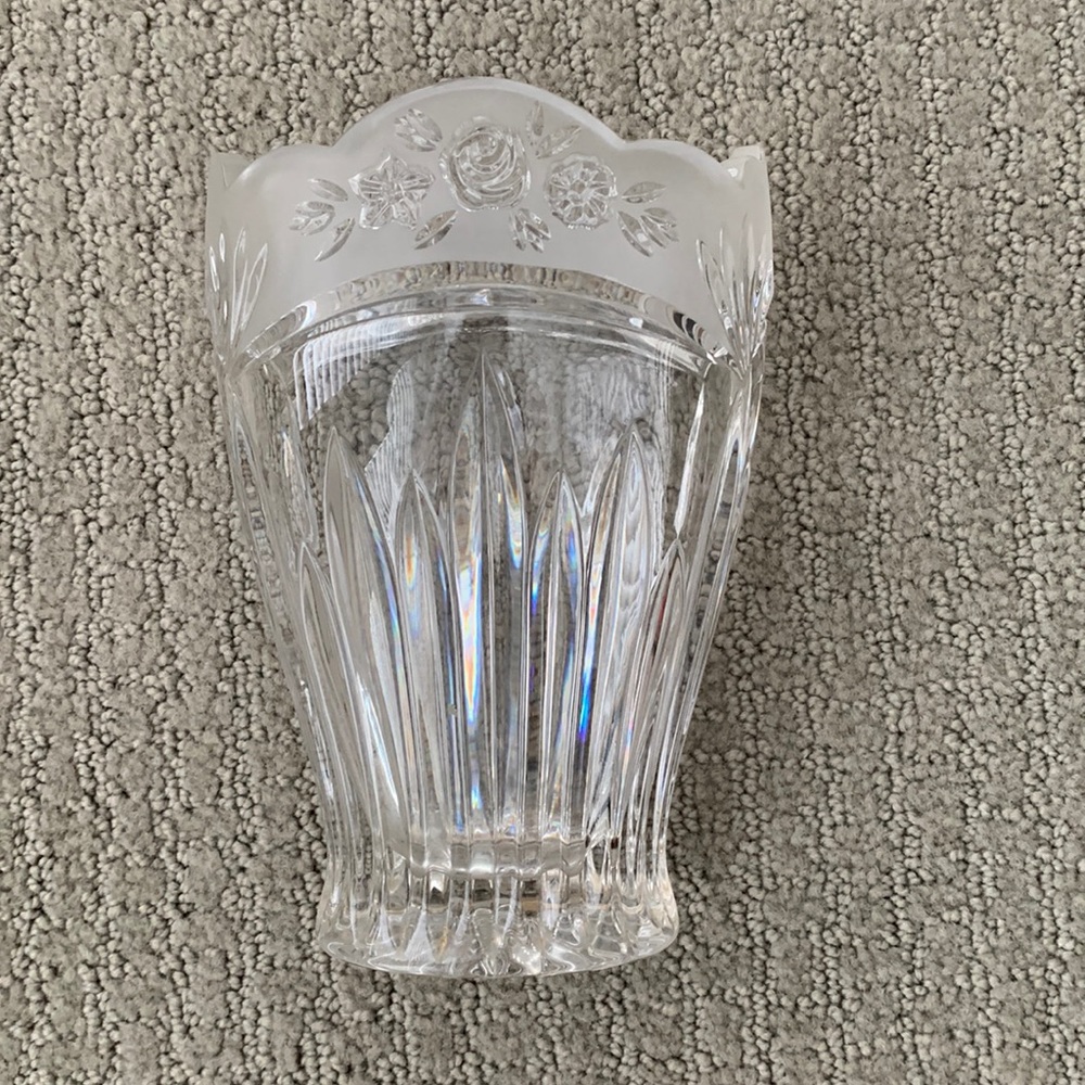 Vintage Oneida “Southern Garden” Oval Vase